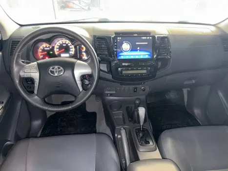 TOYOTA Hilux Caminhonete 3.0 4P 4X4 SRV TURBO DIESEL TOP CABINE DUPLA AUTOMTICO, Foto 14