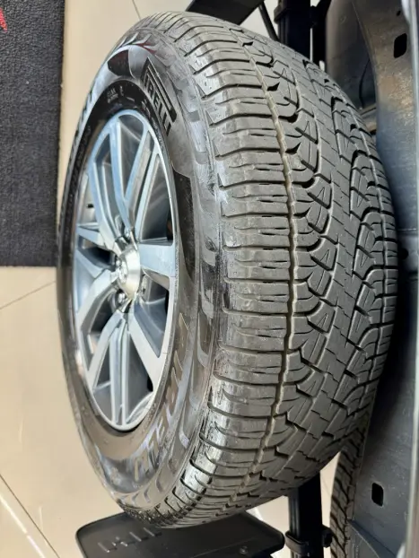 TOYOTA Hilux Caminhonete 2.7 16V 4P SRV FLEX 4X4  CABINE DUPLA AUTOMTICO, Foto 9