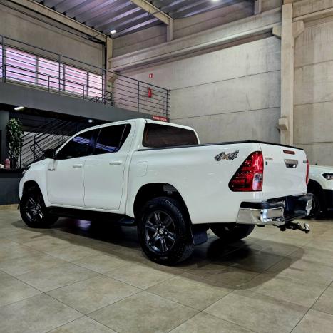 TOYOTA Hilux Caminhonete 2.8 16V 4P SR 4X4 DIESEL CABINE DUPLA AUTOMTICO, Foto 5