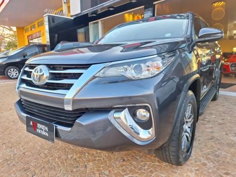 TOYOTA Hilux SW4 2.7 16V 4P FLEX SRV 7 LUGARES AUTOMTICO, Foto 2