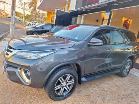 TOYOTA Hilux SW4 2.7 16V 4P FLEX SRV 7 LUGARES AUTOMTICO, Foto 6