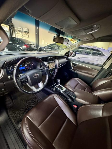 TOYOTA Hilux SW4 2.7 16V 4P SR AUTOMTICO, Foto 8
