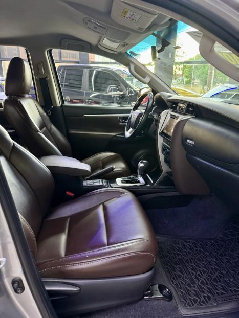 TOYOTA Hilux SW4 2.7 16V 4P SR AUTOMTICO, Foto 9