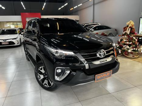 TOYOTA Hilux SW4 2.8 16V 4P SRX 4X4 7 LUGARES TURBO DIESEL AUTOMTICO, Foto 2