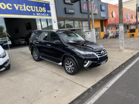 TOYOTA Hilux SW4 2.8 16V 4P SRX 4X4 7 LUGARES TURBO DIESEL AUTOMTICO, Foto 6