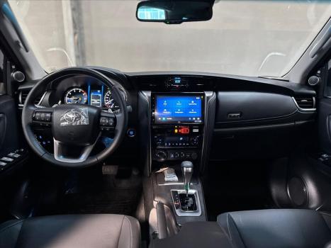 TOYOTA Hilux SW4 2.8 16V 4P SRX PLATINUM 4X4 TURBO DIESEL AUTOMTICO, Foto 17