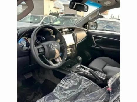 TOYOTA Hilux SW4 2.8 16V 4P SRX PLATINUM 4X4 TURBO DIESEL AUTOMTICO, Foto 4