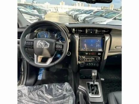 TOYOTA Hilux SW4 2.8 16V 4P SRX PLATINUM 4X4 TURBO DIESEL AUTOMTICO, Foto 5