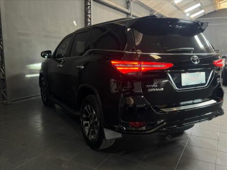 TOYOTA Hilux SW4 2.8 16V 4P SRX PLATINUM 4X4 TURBO DIESEL AUTOMTICO, Foto 7