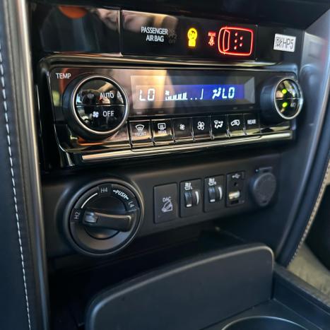 TOYOTA Hilux SW4 2.8 16V 4P SRX 4X4 7 LUGARES TURBO DIESEL AUTOMTICO, Foto 10