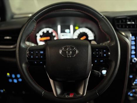TOYOTA Hilux SW4 2.8 4P 4X4 TURBO DIESEL, Foto 18