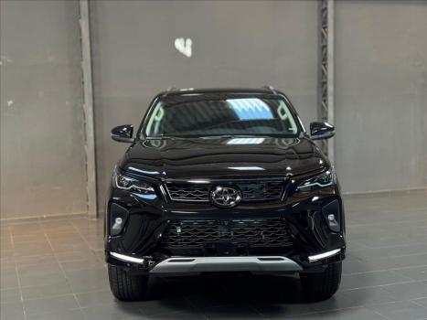 TOYOTA Hilux SW4 2.8 16V 4P SRX PLATINUM 4X4 7 LUGARES TURBO DIESEL AUTOMTICO, Foto 6