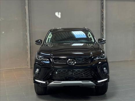 TOYOTA Hilux SW4 2.8 16V 4P SRX PLATINUM 4X4 7 LUGARES TURBO DIESEL AUTOMTICO, Foto 5