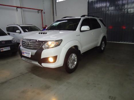 TOYOTA Hilux SW4 3.0 16V 4P SRV 4X4 TURBO DIESEL AUTOMTICO, Foto 3