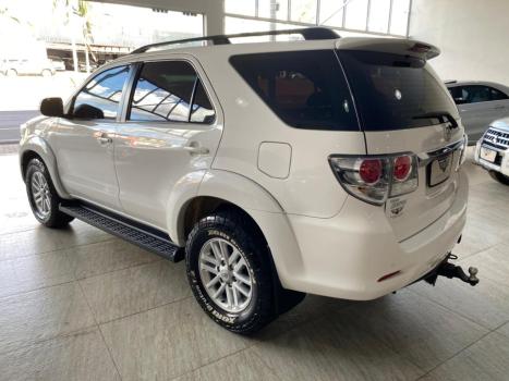 TOYOTA Hilux SW4 3.0 16V 4P SRV 4X4 TURBO DIESEL AUTOMTICO, Foto 8