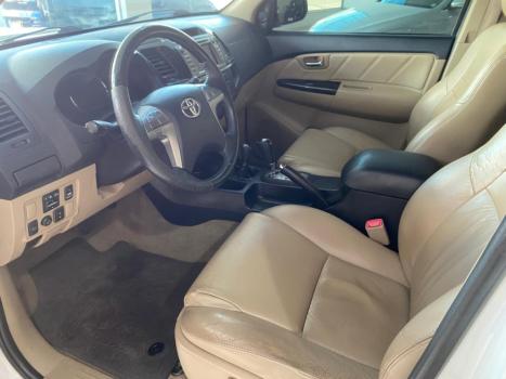 TOYOTA Hilux SW4 3.0 16V 4P SRV 4X4 TURBO DIESEL AUTOMTICO, Foto 9