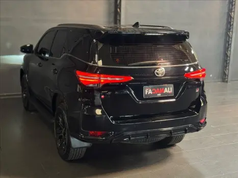 TOYOTA Hilux SW4 , Foto 12