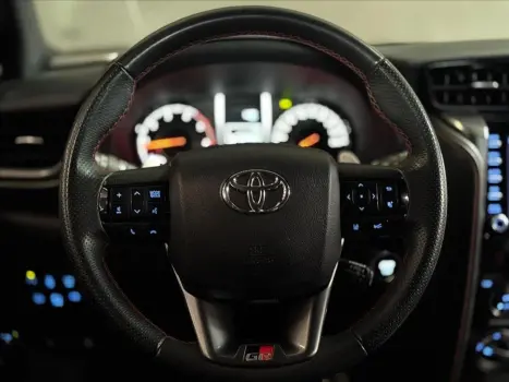 TOYOTA Hilux SW4 , Foto 18