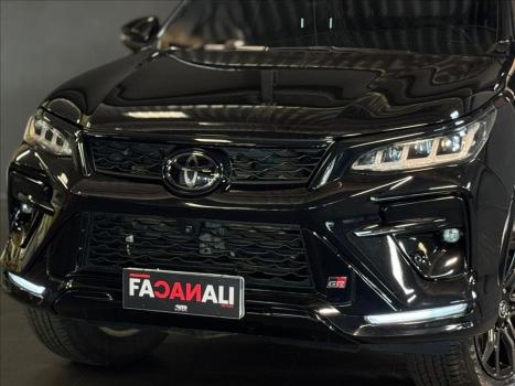 TOYOTA Hilux SW4 , Foto 2