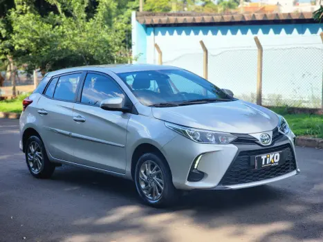 TOYOTA Yaris Hatch 1.5 16V 4P FLEX XS CONNECT MULTIDRIVE AUTOMTICO CVT, Foto 6