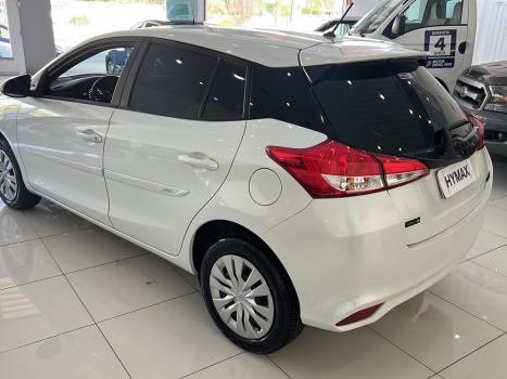 TOYOTA Yaris Hatch 1.5 16V 4P FLEX XL MULTIDRIVE AUTOMTICO CVT, Foto 4