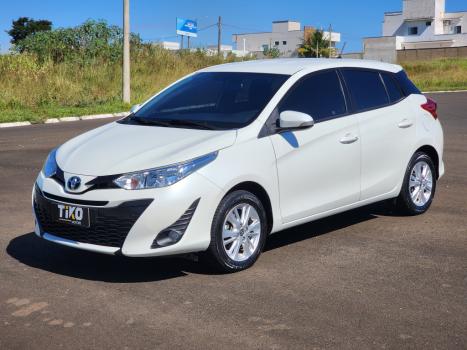 TOYOTA Yaris Hatch 1.3 16V 4P FLEX XL PLUS TECH MULTIDRIVE AUTOMTICO CVT, Foto 4