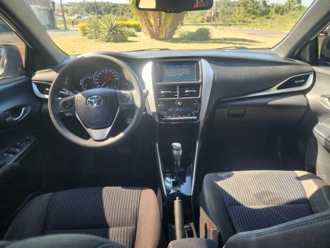 TOYOTA Yaris Hatch 1.3 16V 4P FLEX XL PLUS TECH MULTIDRIVE AUTOMTICO CVT, Foto 10
