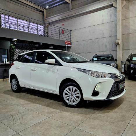 TOYOTA Yaris Hatch 1.5 16V 4P FLEX XL MULTIDRIVE AUTOMTICO CVT, Foto 1