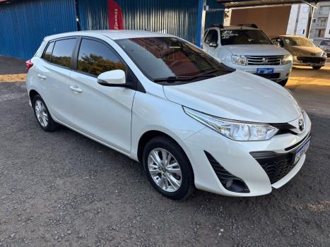 TOYOTA Yaris Hatch 1.3 16V 4P FLEX XL PLUS TECH MULTIDRIVE AUTOMTICO CVT, Foto 4