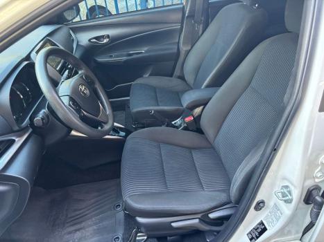 TOYOTA Yaris Hatch 1.3 16V 4P FLEX XL PLUS TECH MULTIDRIVE AUTOMTICO CVT, Foto 10