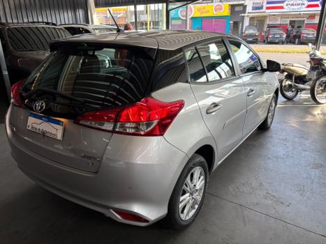 TOYOTA Yaris Hatch 1.3 16V 4P FLEX XL PLUS TECH MULTIDRIVE AUTOMTICO CVT, Foto 6