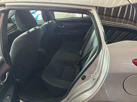 TOYOTA Yaris Hatch 1.3 16V 4P FLEX XL PLUS TECH MULTIDRIVE AUTOMTICO CVT, Foto 17