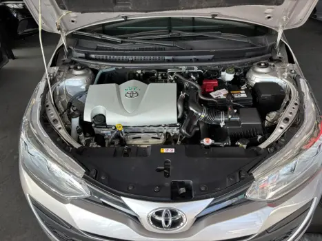 TOYOTA Yaris Hatch 1.3 16V 4P FLEX XL PLUS TECH MULTIDRIVE AUTOMTICO CVT, Foto 20