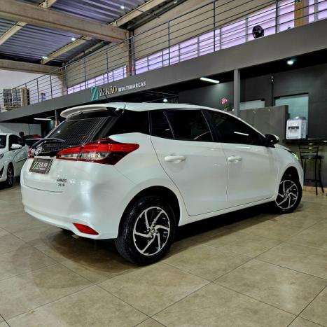 TOYOTA Yaris Hatch 1.5 16V 4P FLEX XLS MULTIDRIVE AUTOMTICO CVT, Foto 4