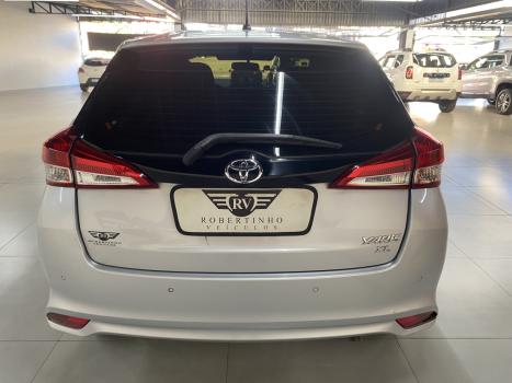 TOYOTA Yaris Hatch 1.5 16V 4P FLEX XL PLUS CONNECT MULTIDRIVE AUTOMTICO CVT, Foto 2