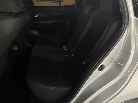 TOYOTA Yaris Hatch 1.5 16V 4P FLEX XL PLUS CONNECT MULTIDRIVE AUTOMTICO CVT, Foto 4