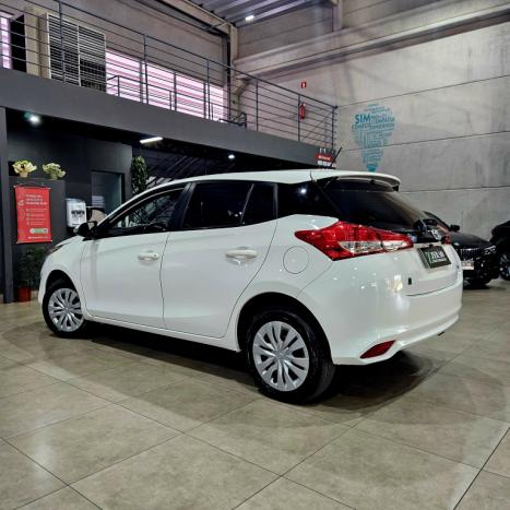 TOYOTA Yaris Hatch 1.3 16V 4P FLEX XL MULTIDRIVE AUTOMTICO CVT, Foto 5