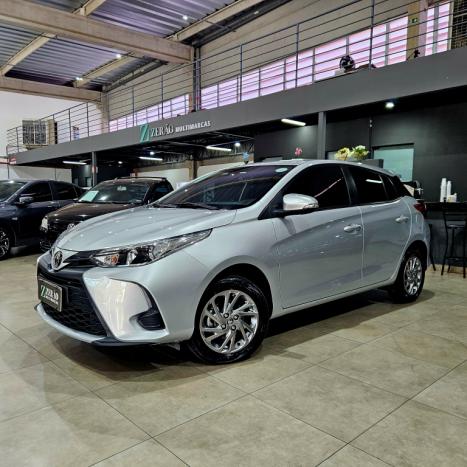 TOYOTA Yaris Hatch 1.5 16V 4P FLEX XS MULTIDRIVE AUTOMTICO CVT, Foto 3