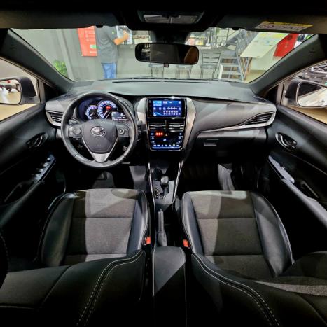 TOYOTA Yaris Hatch 1.5 16V 4P FLEX XS MULTIDRIVE AUTOMTICO CVT, Foto 6