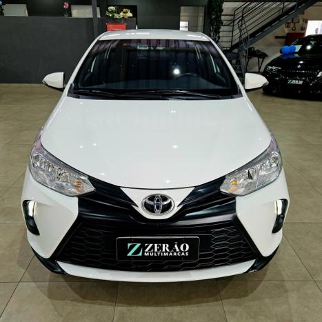 TOYOTA Yaris Hatch 1.5 16V 4P FLEX XL MULTIDRIVE AUTOMTICO CVT, Foto 2