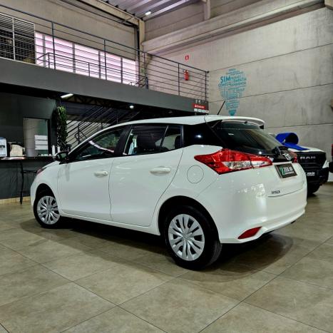 TOYOTA Yaris Hatch 1.5 16V 4P FLEX XL MULTIDRIVE AUTOMTICO CVT, Foto 5