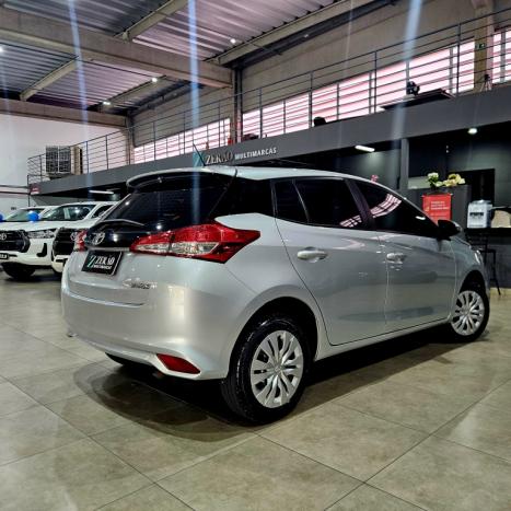 TOYOTA Yaris Hatch 1.3 16V 4P FLEX XL MULTIDRIVE AUTOMTICO CVT, Foto 4
