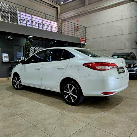 TOYOTA Yaris Sedan 1.5 16V 4P FLEX XS CONNECT MULTIDRIVE AUTOMTICO CVT, Foto 5