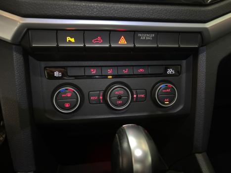 VOLKSWAGEN Amarok 3.0 V6 CABINE DUPLA HIGHLINE 4X4 TURBO INTERCOOLER AUTOMTICO, Foto 14