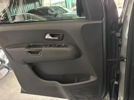 VOLKSWAGEN Amarok 3.0 V6 CABINE DUPLA HIGHLINE 4X4 TURBO INTERCOOLER AUTOMTICO, Foto 17