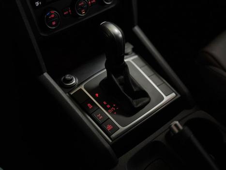 VOLKSWAGEN Amarok 3.0 V6 CABINE DUPLA HIGHLINE 4X4 TURBO INTERCOOLER AUTOMTICO, Foto 15