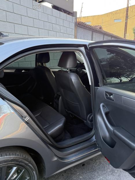 VOLKSWAGEN Jetta 1.4 4P 250 TSI TURBO CONFORTLINE AUTOMTICO, Foto 3