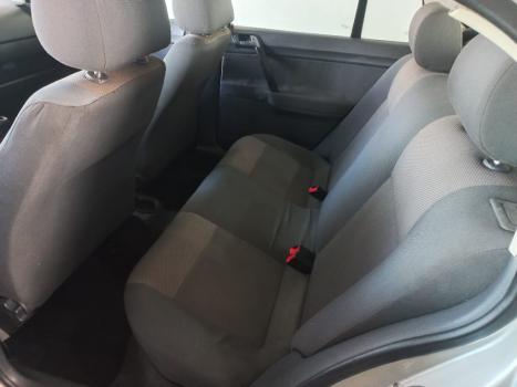 VOLKSWAGEN Polo Sedan 1.6 4P, Foto 10