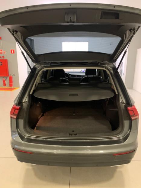 VOLKSWAGEN Tiguan 1.4 250 TSI TOTAL FLEX ALLSPACE COMFORTLINE TURBO AUTOMTICO TIPTRONIC, Foto 10