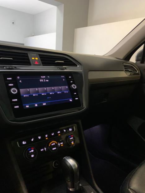 VOLKSWAGEN Tiguan 1.4 250 TSI TOTAL FLEX ALLSPACE COMFORTLINE TURBO AUTOMTICO TIPTRONIC, Foto 16